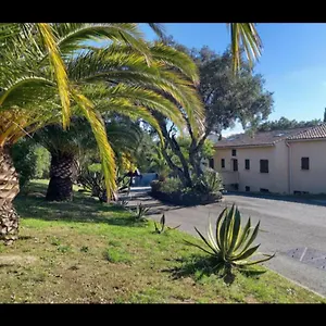 Appartement Location Dans Calme, Proche, Cavalaire-sur-Mer